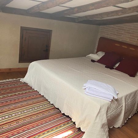 Salas Bajas Casa Zapatero En Somontanoヴィラ エクステリア 写真