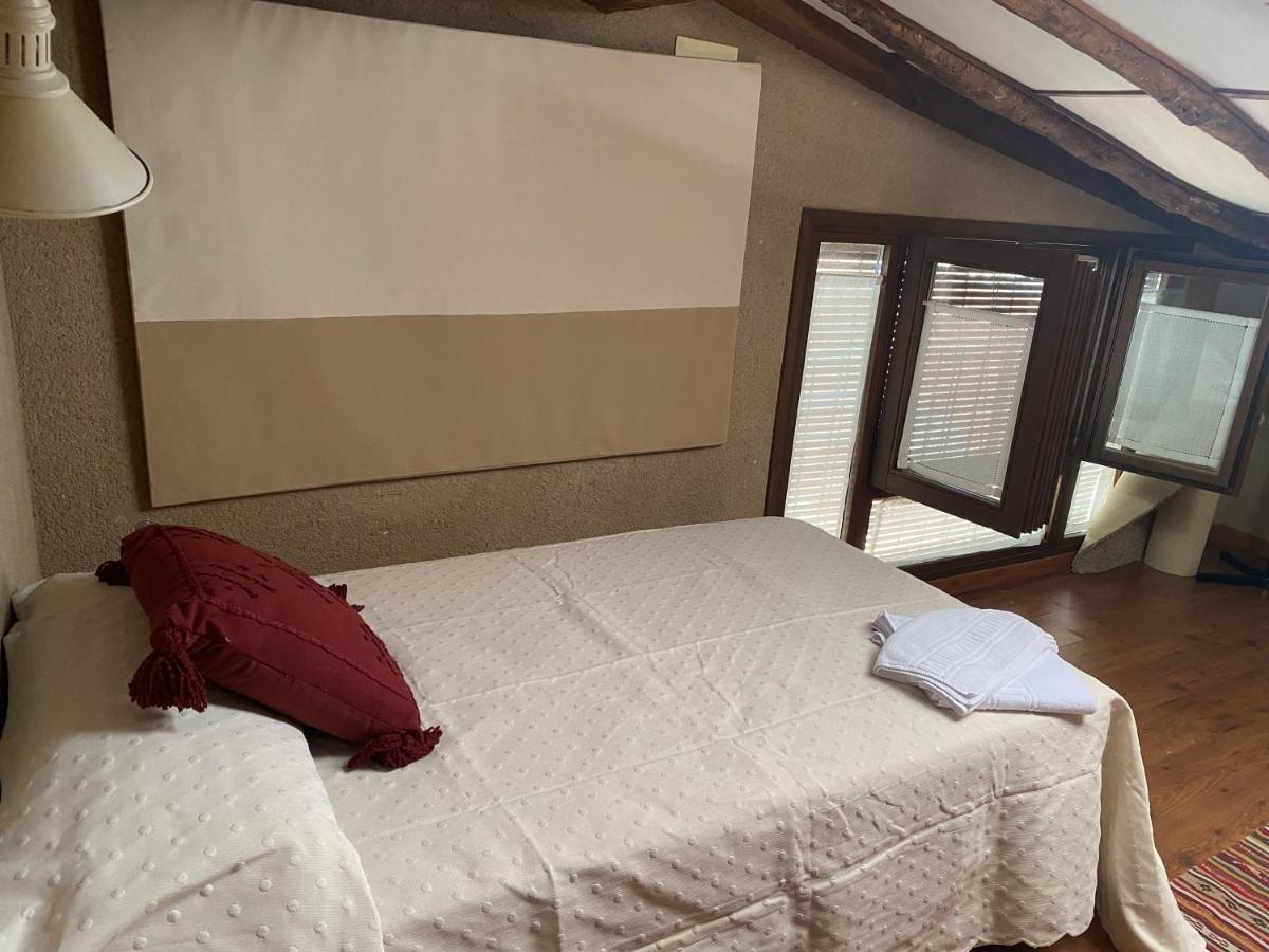 Salas Bajas Casa Zapatero En Somontanoヴィラ エクステリア 写真